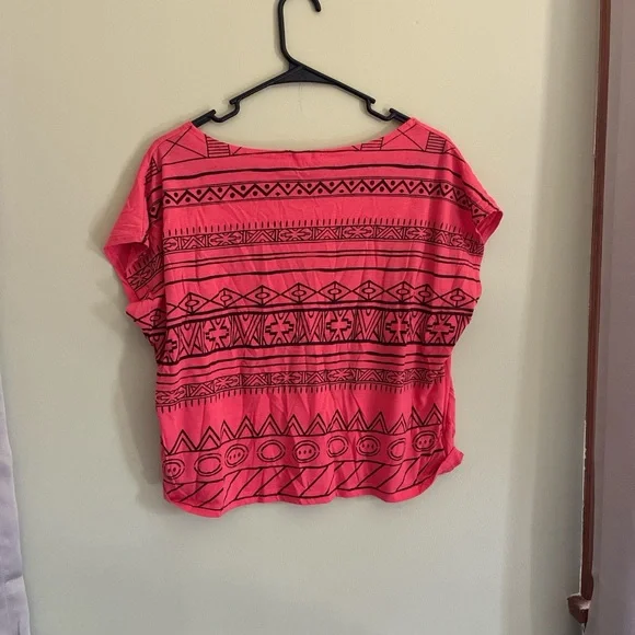 Forever 21 Pink "HAPPINESS" Graphic Crop Tee - Picture 2 of 3